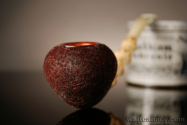 Walt-Cannoy-Suede-Blast-Bamboo-Acorn-Handmade-Artisan-Briar-Pipe_2240.jpg